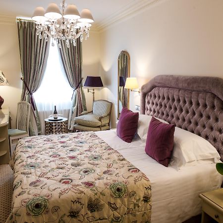 Narutis Hotel - Small Luxury Hotels Of The World VNO Dış mekan fotoğraf A bedroom at the hotel