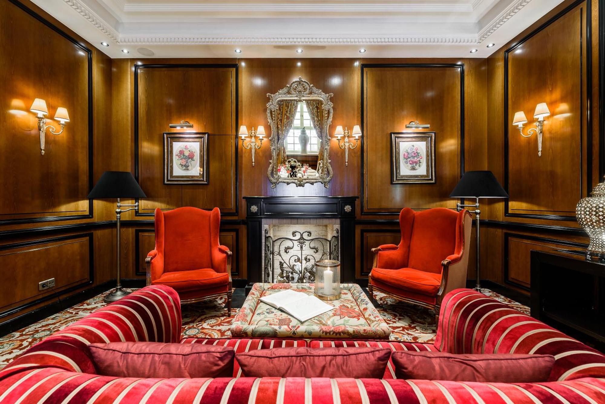 Narutis Hotel - Small Luxury Hotels Of The World VNO Dış mekan fotoğraf The fireplace in the lobby