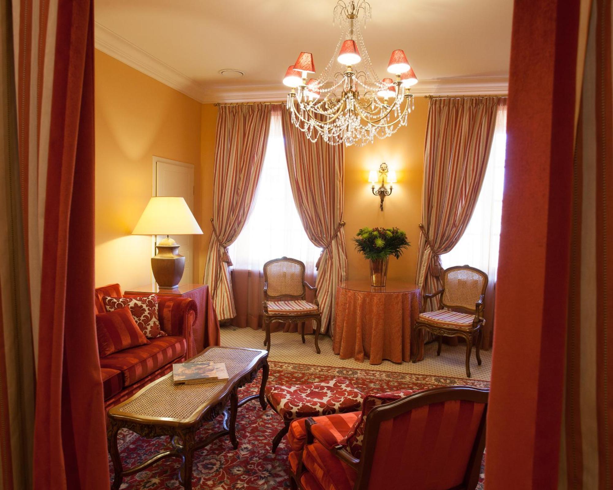 Narutis Hotel - Small Luxury Hotels Of The World VNO Oda fotoğraf A room at the hotel