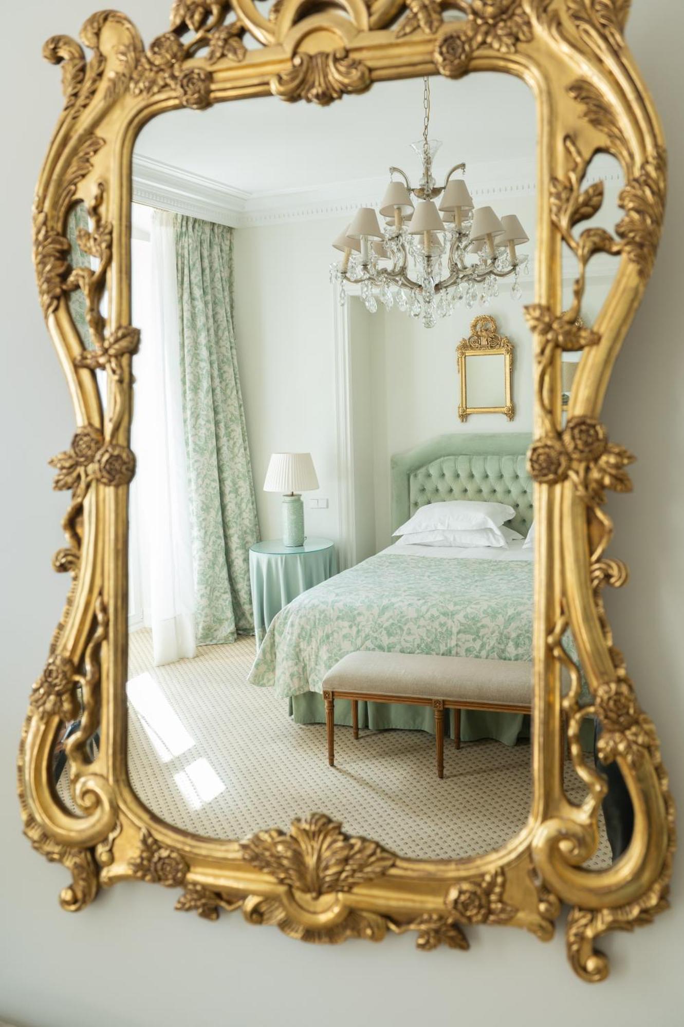 Narutis Hotel - Small Luxury Hotels Of The World VNO Dış mekan fotoğraf A mirror